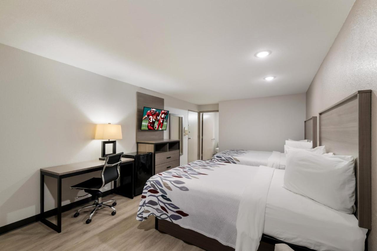 Red Roof Inn & Conference Center Мак-Кинни Экстерьер фото