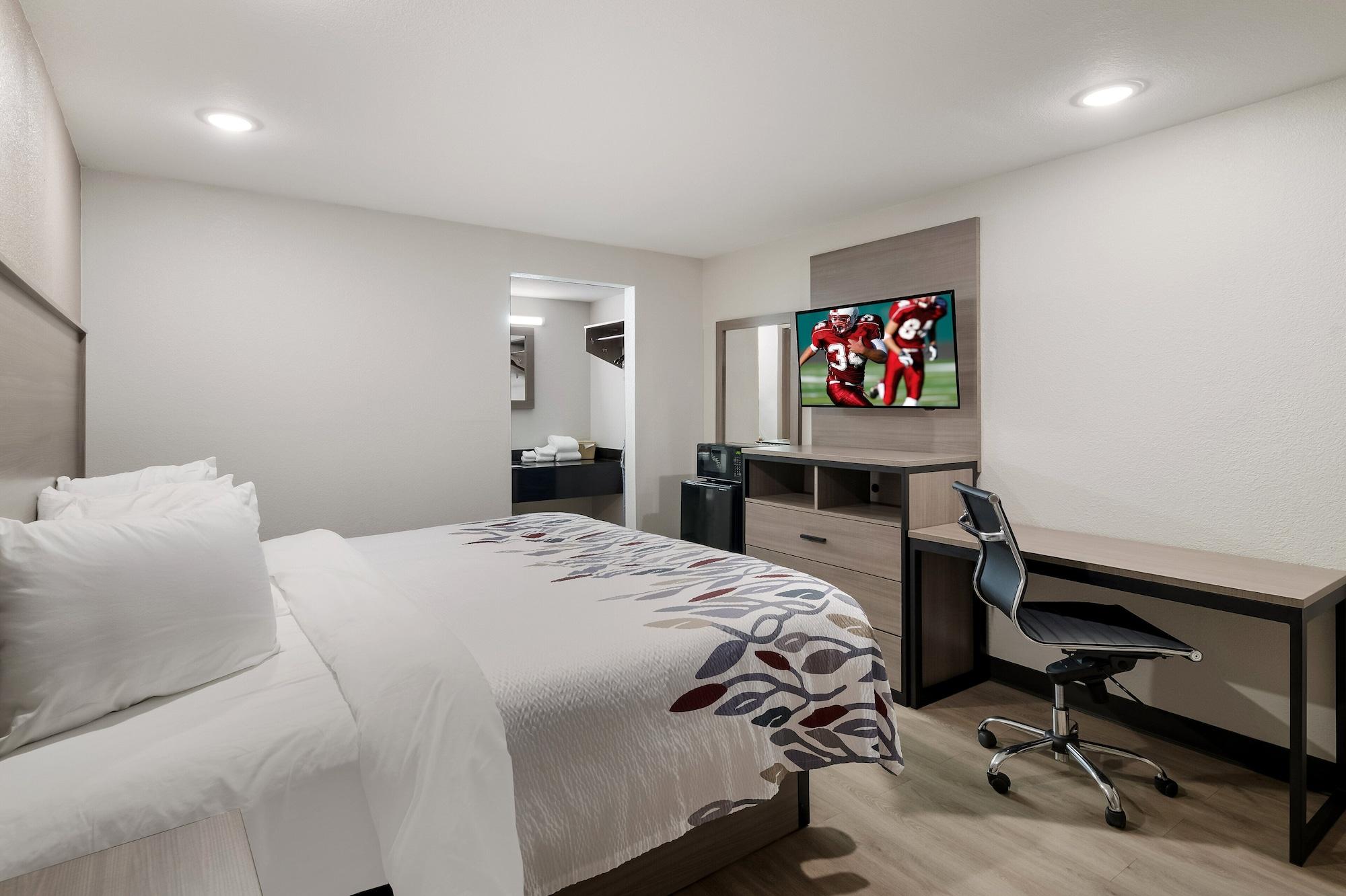 Red Roof Inn & Conference Center Мак-Кинни Экстерьер фото