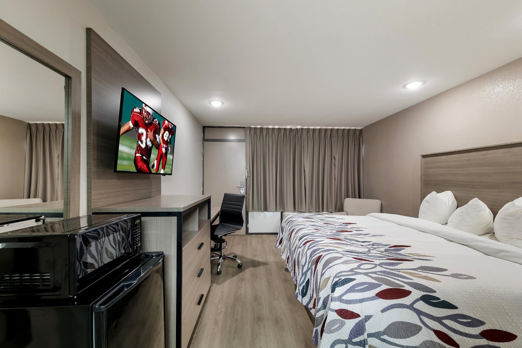Red Roof Inn & Conference Center Мак-Кинни Экстерьер фото