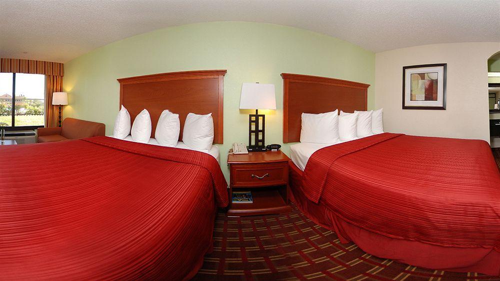 Red Roof Inn & Conference Center Мак-Кинни Экстерьер фото