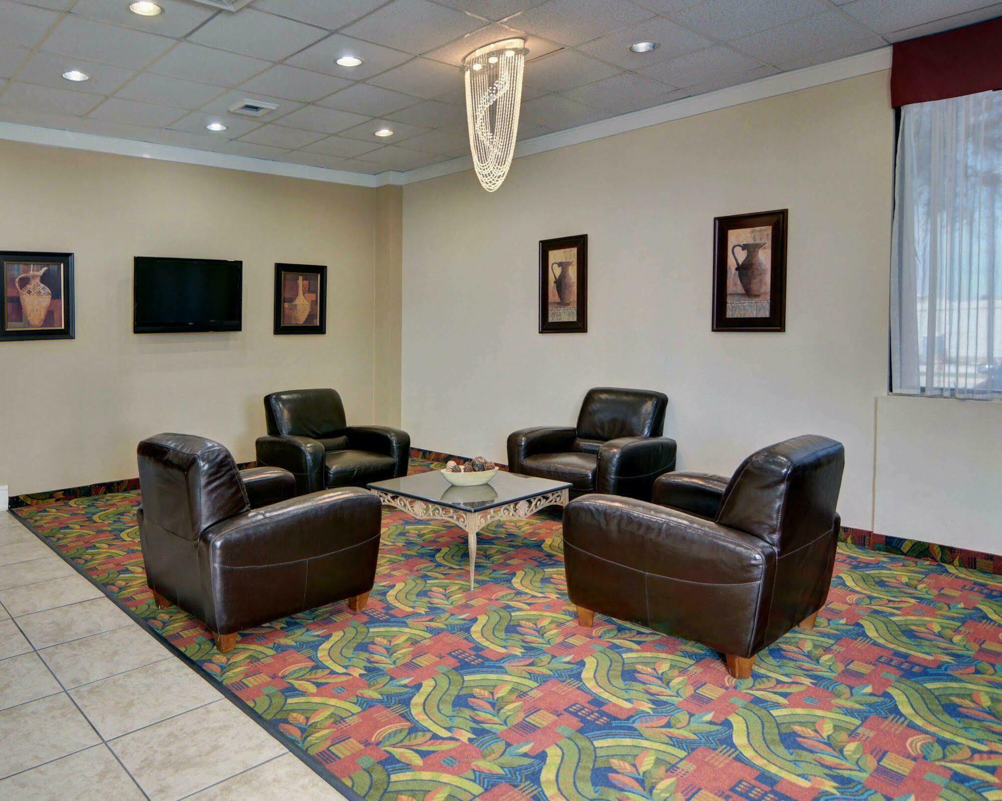 Red Roof Inn & Conference Center Мак-Кинни Экстерьер фото
